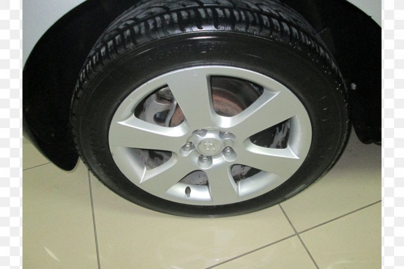 Hubcap Compact Car Mid-size Car Luxury Vehicle, PNG, 1440x960px, Hubcap, Alloy Wheel, Automotive Exterior, Automotive Tire, Automotive Wheel System Download Free