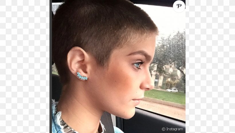 Isabella Santoni Hairstyle Buzz Cut Head Shaving, PNG, 950x538px, Isabella Santoni, Afro, Audio, Black Hair, Brush Download Free