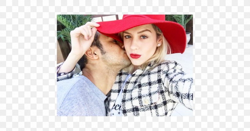 Sophia Abrahão Hat Love Nose Couple, PNG, 1200x630px, Hat, Couple, Ear, Headgear, Love Download Free