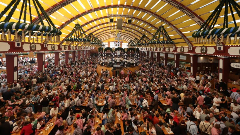 Theresienwiese Munich Oktoberfest Beer Festival, PNG, 1600x900px, Theresienwiese, Artisau Garagardotegi, Audience, Bavaria, Bazaar Download Free