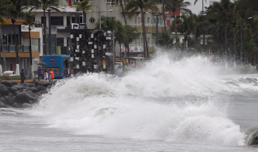 Veracruz Hurricane Franklin Hurricane Harvey Atlantic Hurricane Hurricane Maria, PNG, 1200x707px, Veracruz, Atlantic Hurricane, Boardsport, Disaster, Flood Download Free