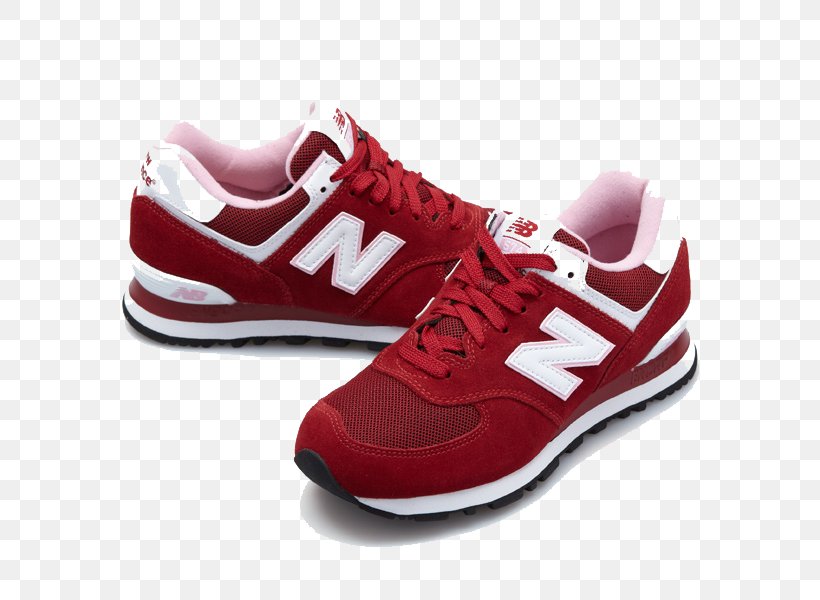 Красная спортивная обувь