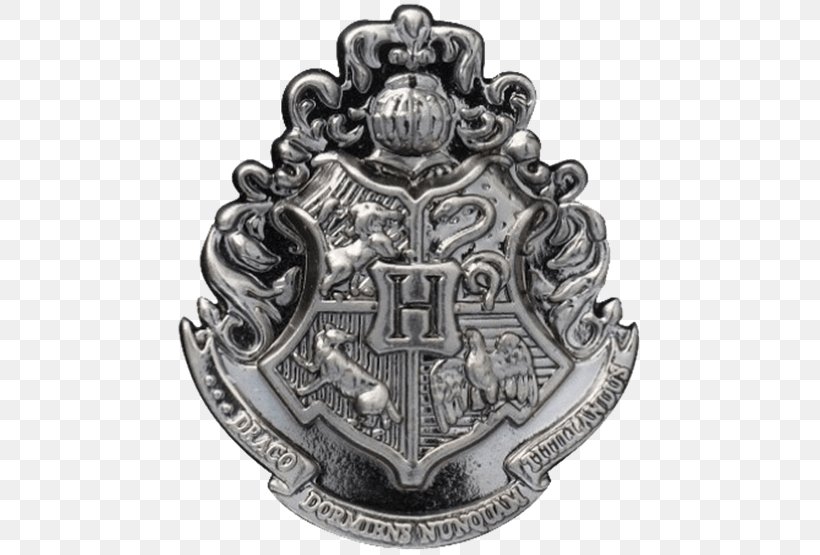 The Wizarding World Of Harry Potter Hogwarts Gryffindor Slytherin House, PNG, 555x555px, Harry Potter, Badge, Crest, Gryffindor, Helga Hufflepuff Download Free