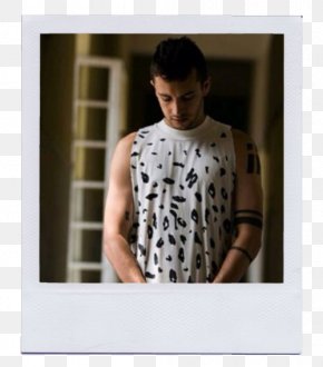 Yas Queen - TWENTY Ã˜NE PILÃ˜TS Skeleton Clique Car Radio Ukulele PNG