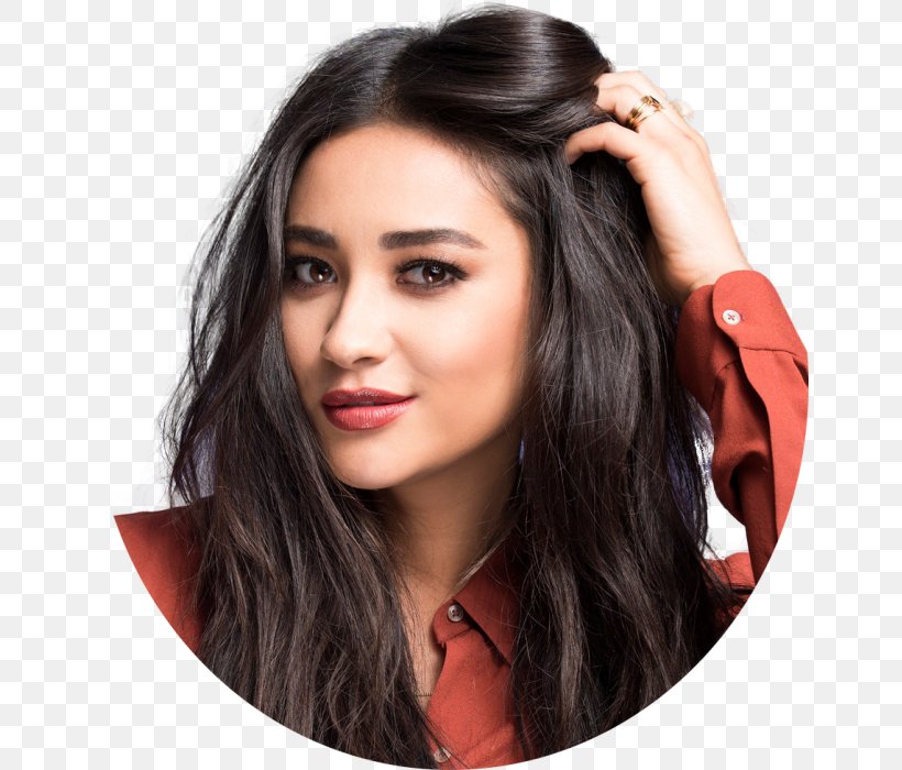 Shay Mitchell Pretty Little Liars Emily Fields Actor Female, PNG, 651x700px, Shay Mitchell, Actor, Ashley Benson, Beauty, Black Hair Download Free