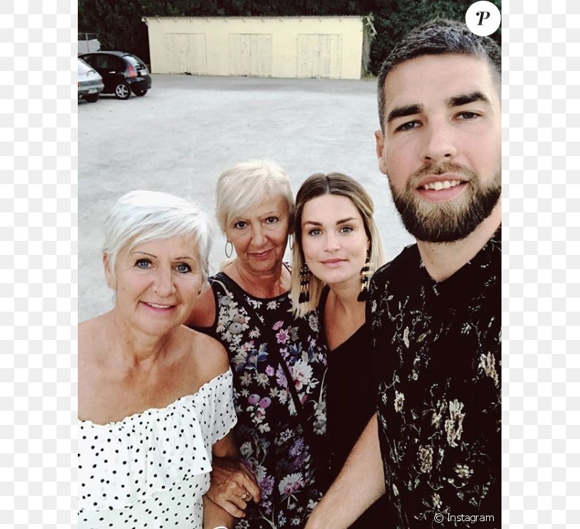 Luka Karabatic Jeny Priez Nikola Karabatić Instagram Child, PNG, 675x747px, Luka Karabatic, Blond, Child, Childbirth, Family Download Free